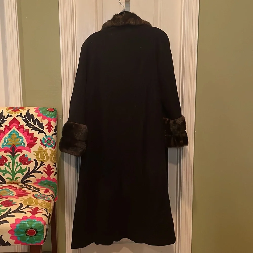 Vintage Albert Nipón 🧥 coat - Picture 7 of 12